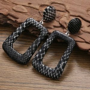 🍉5 for $25* Snakeskin Earrings